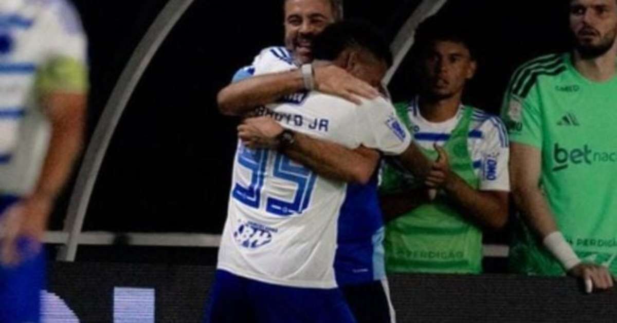 Cruzeiro atinge feitos expressivos em triunfo sobre o Remo