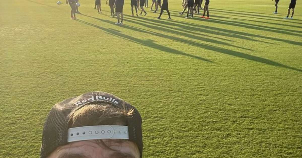Klopp acompanha treino do Bragantino antes de jogo contra o Palmeiras