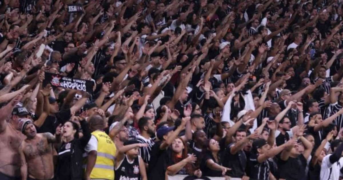 Corinthians retoma apoio a torcedores em jogos fora de casa após reclamações