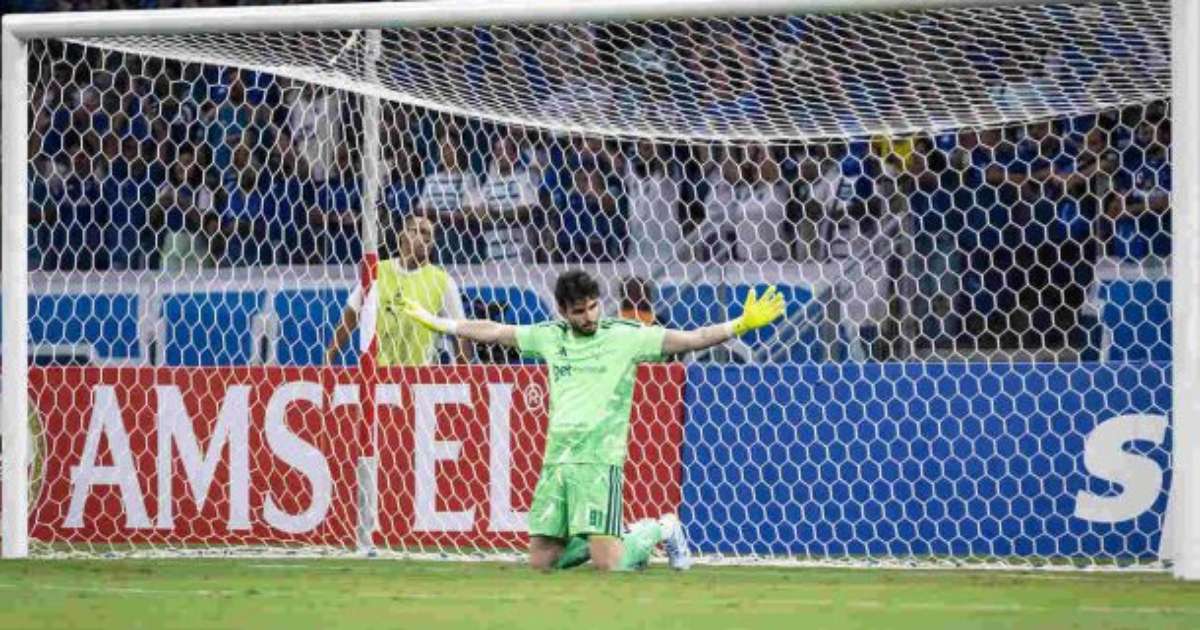 Otávio brilha na vitória do Cruzeiro e analisa sua surpreendente escalação