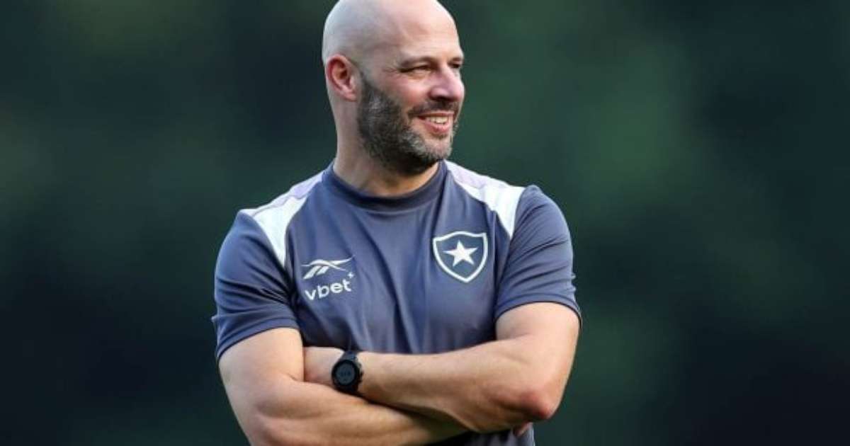 Botafogo mira contratar goleiro e zagueiro na próxima janela