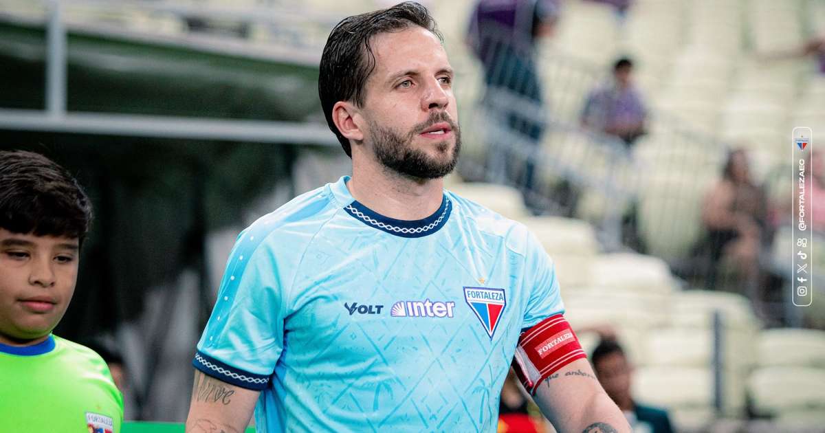 Capitão e garçom, Lucas Sasha comemora vitória e classificação do Fortaleza: 'Jogamos pra isso'