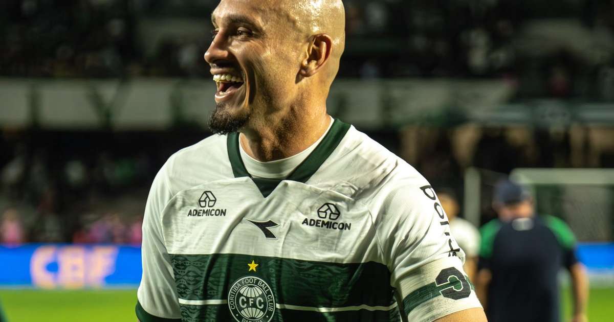 Maicon chega a 50 jogos pelo Coritiba em boa fase