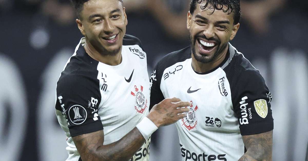 Corinthians Brilha em Campo e Derrota Peñarol, Fortalecendo Suas Chances na Libertadores