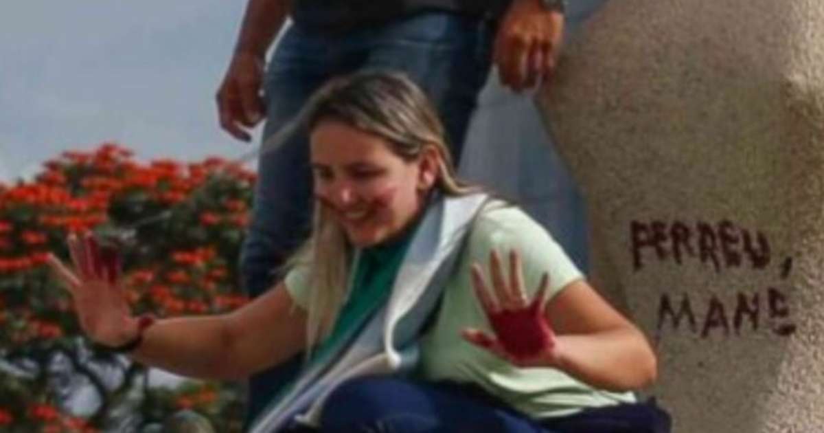 Defesa de 'Débora do Batom' pede ao STF redução da pena com base no PL da Dosimetria