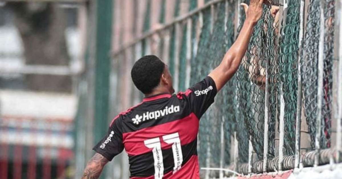 Joia do Flamengo atrai interesse de dois clubes e pode gerar lucro milionário ao rubro-negro