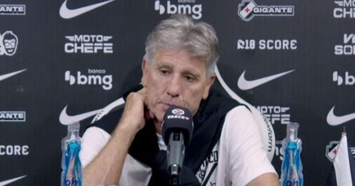 Renato Gaúcho comemora reação do Vasco em empate contra o Flamengo