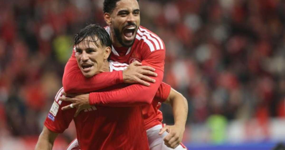 Internacional vence o Fluminense e deixa o Z4 do Campeonato Brasileiro
