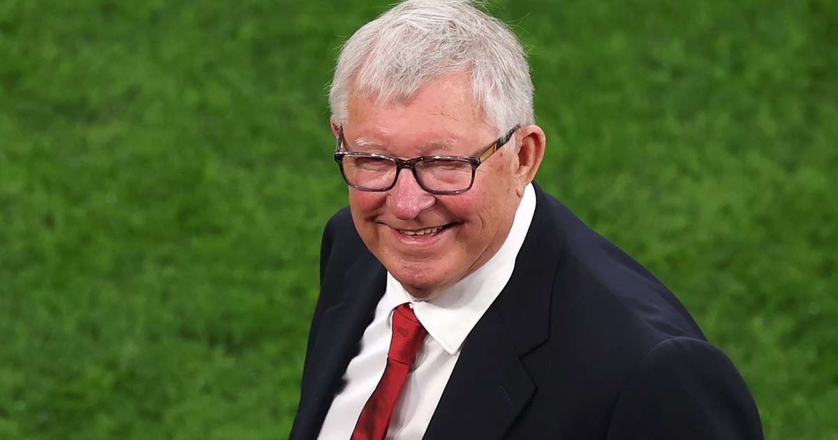 Sir Alex Ferguson é levado ao hospital após passar mal em Old Trafford, diz jornal