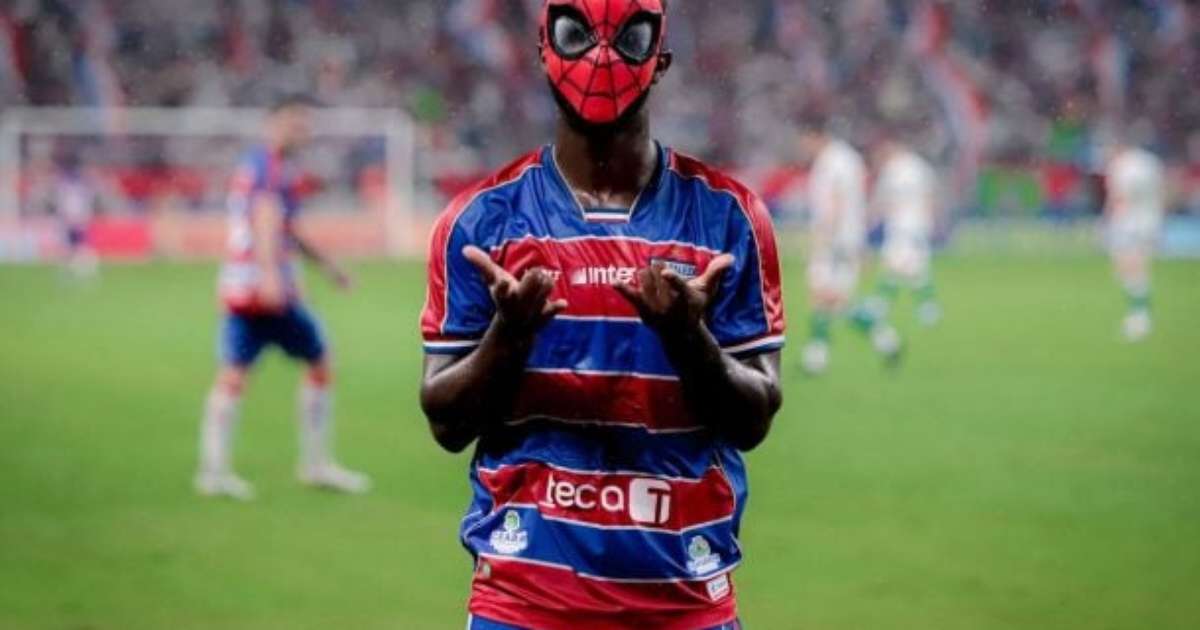 Fortaleza, líder da Série B, goleia o Goiás