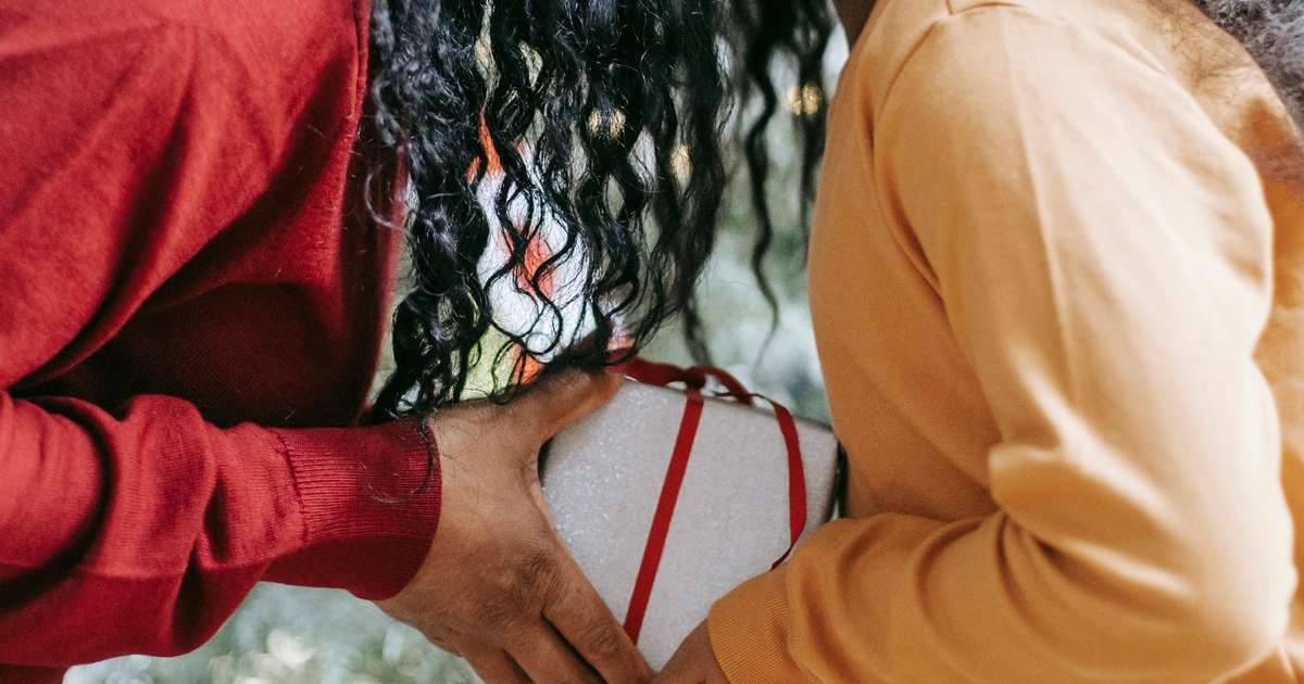 Numerologia revela o presente certo de Dia das Mães em 2026