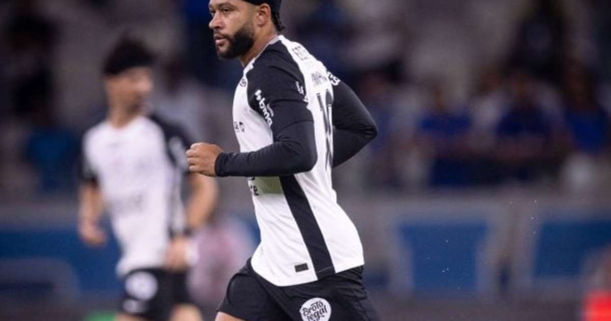 Memphis Depay Aceita Cortes Salariais para Permanecer no Corinthians
