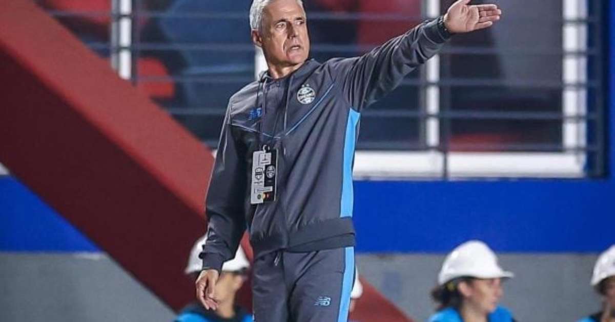 Castro Destaca Força Coletiva do Grêmio e Apoio da Torcida em Buenos Aires