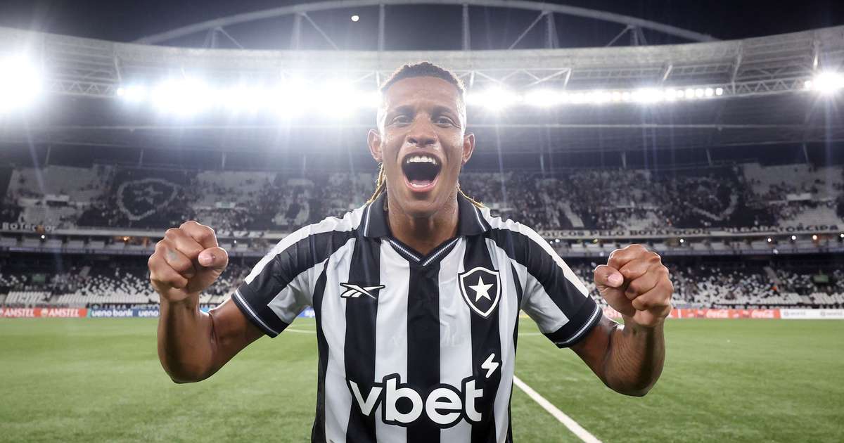Danilo decide e Botafogo encaminha classificação