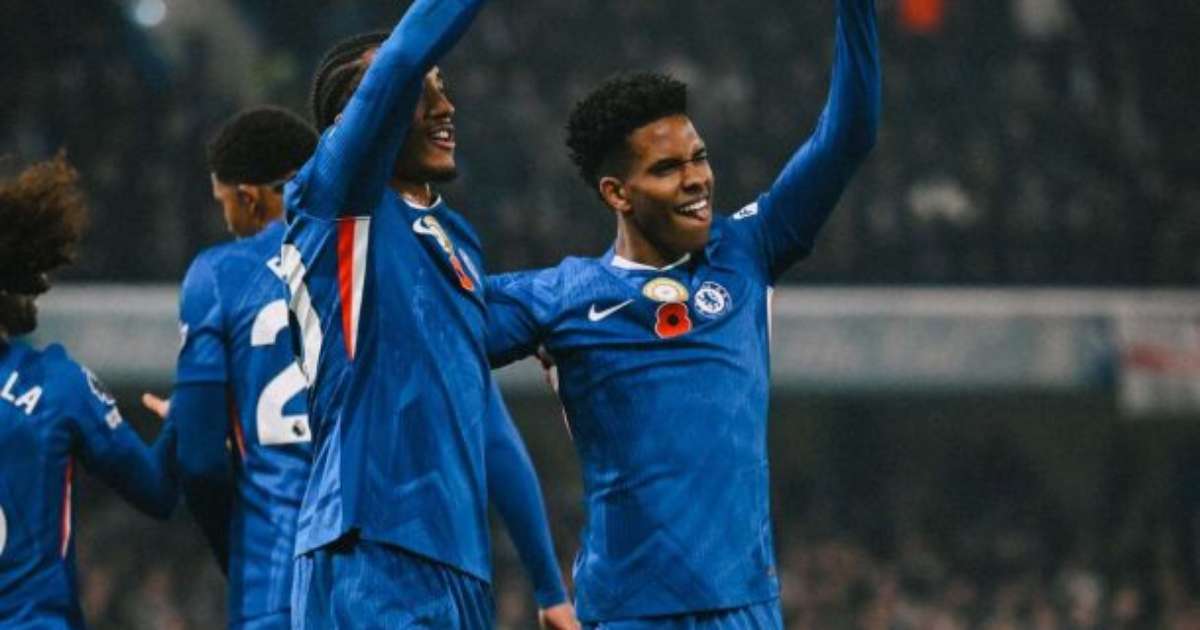 Ex-atacante inglês elogia Estêvão e diz que João Pedro deve trocar o Chelsea pelo Barcelona