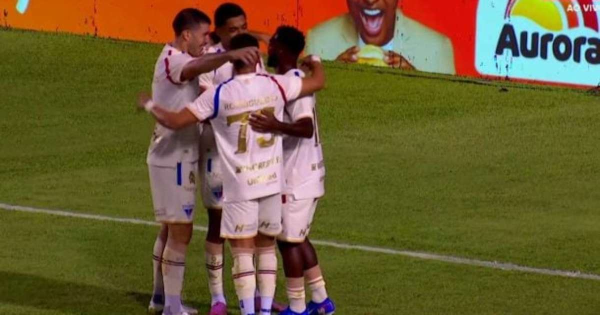 Fortaleza impõe domínio, despacha Confiança e vai à semifinal da Copa do Nordeste