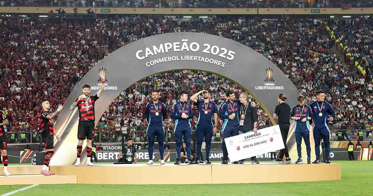 Flamengo Impõe Dominância e Contribui para Recorde de Faturamento no Futebol Brasileiro em 2025