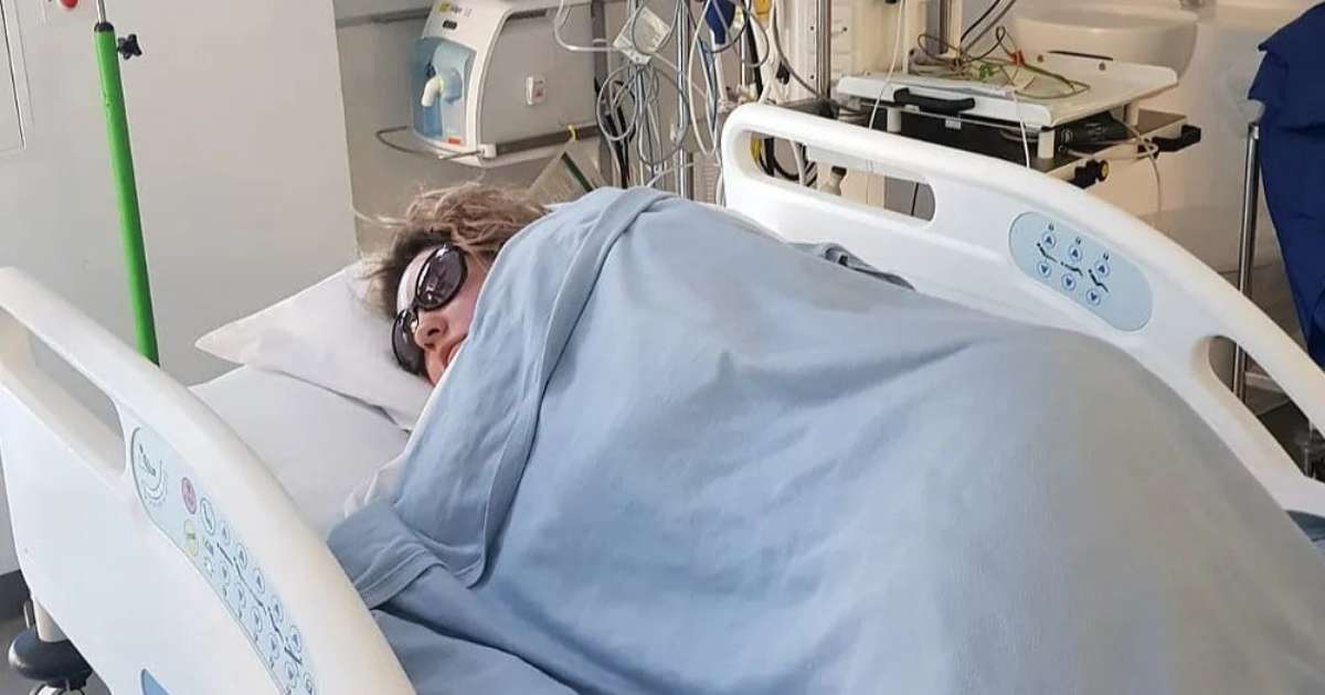 Mulher descobre tumor cerebral em exame para investigar sequelas de acidente de carro
