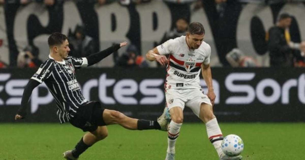 Garro exalta união corinthiana após contundente clássico: 