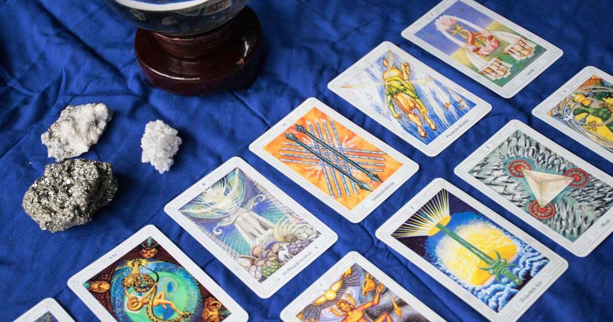 Tarot do dia: previsão para os 12 signos em 11/05/2026