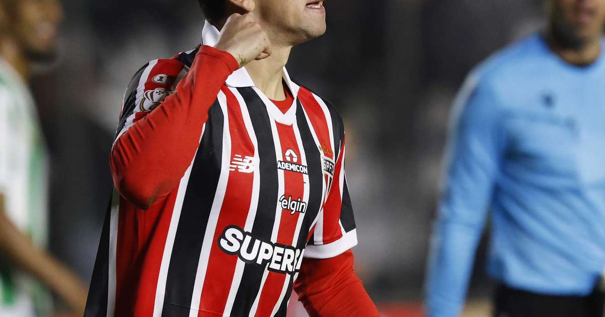 Calleri dispara e faz cobrança após eliminação do São Paulo