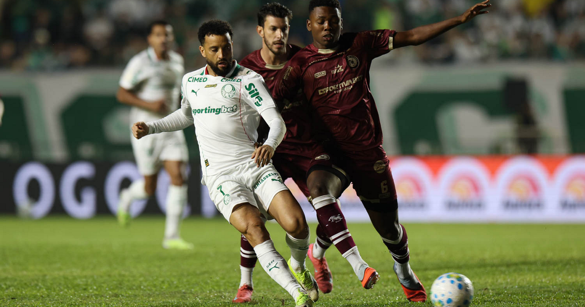 Felipe Anderson elogia desempenho do Palmeiras na goleada: 