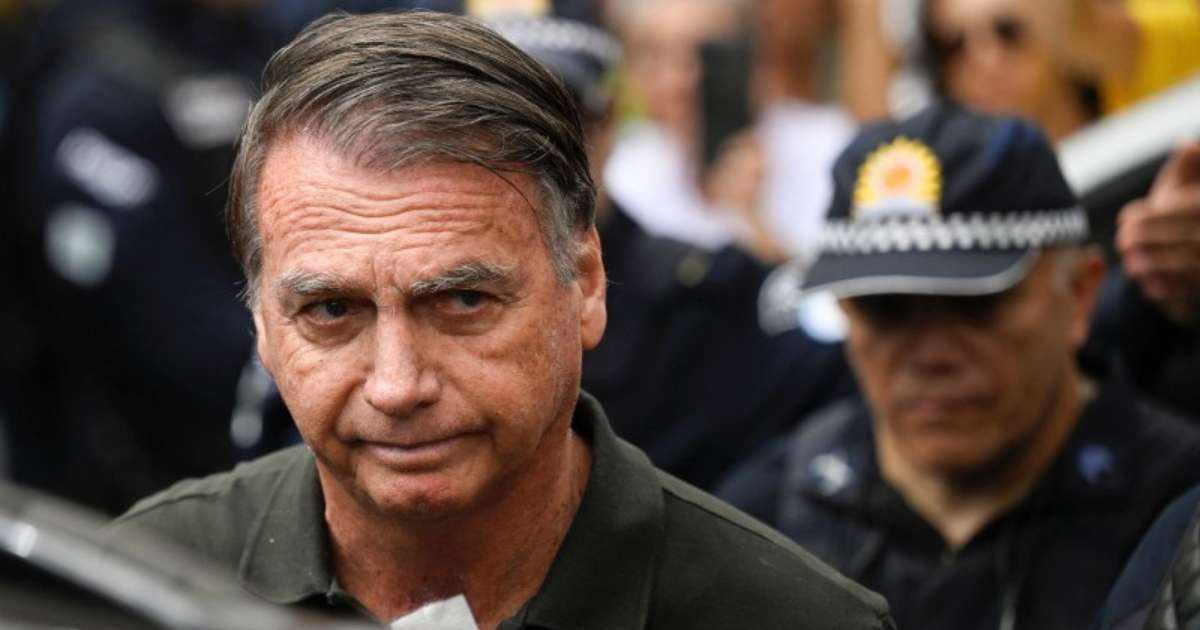 Moraes diz que ação na casa de Bolsonaro é 'imprescindível' para 'afastar qualquer dúvida' sobre armas na casa do ex-presidente