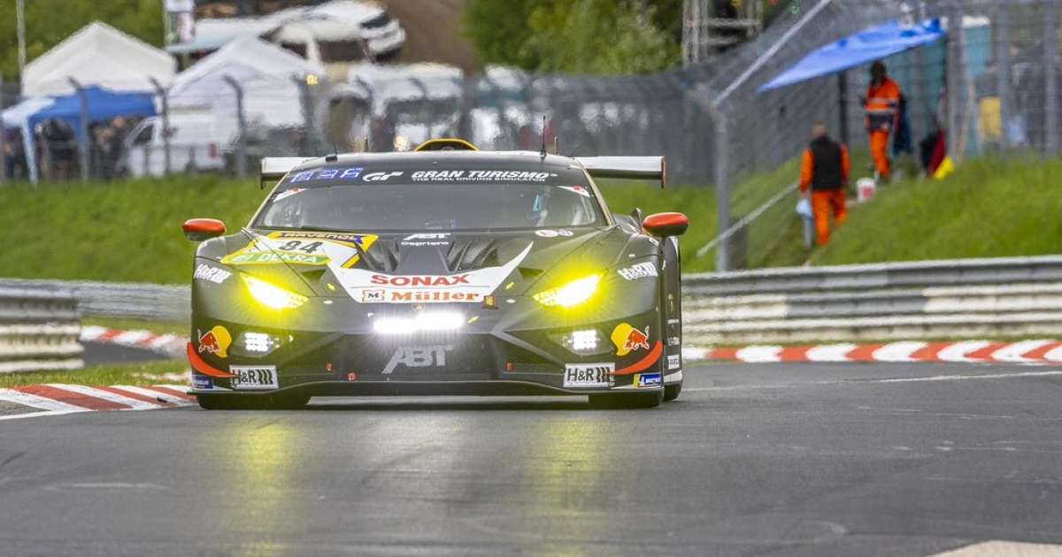 24h Nürburgring:  Luca Engstler é pole, carro de Verstappen é 4º e de Farfus é 9º 