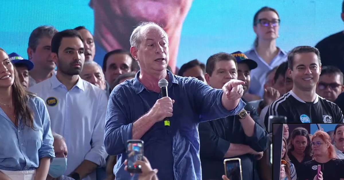 ciro-sem-txt-(1)-rl2b47fn2eli Ciro Gomes comete gafe ao confundir gesto com símbolo do CV em Fortaleza
