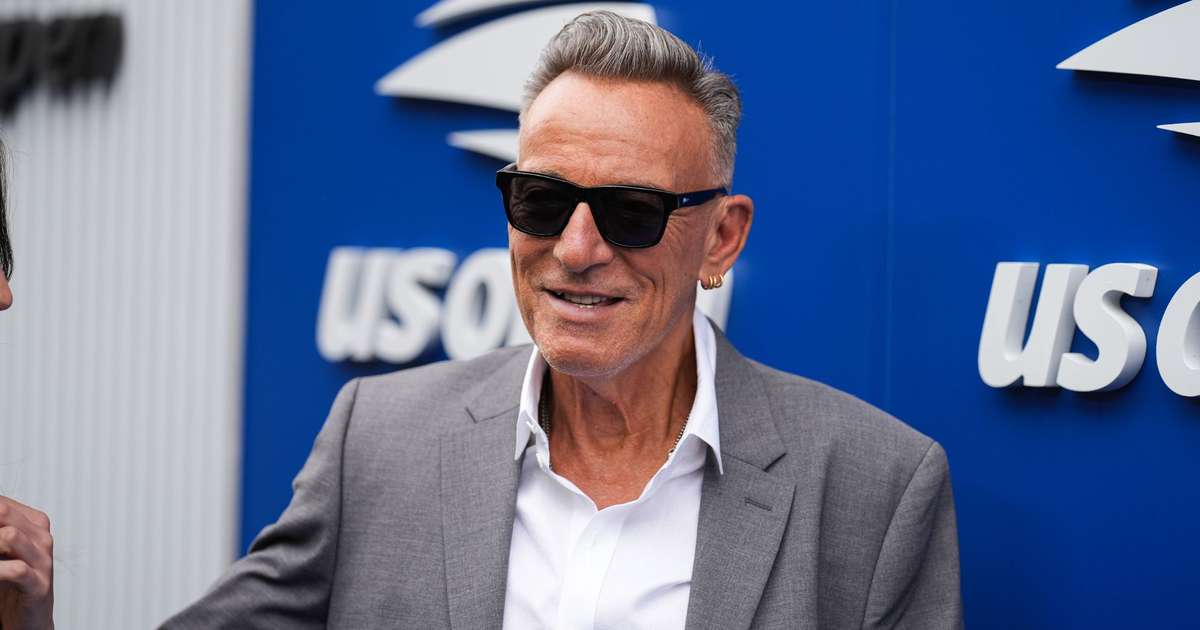 Bruce Springsteen entoa um grito de mobilização ao fim de sua apresentação nos EUA