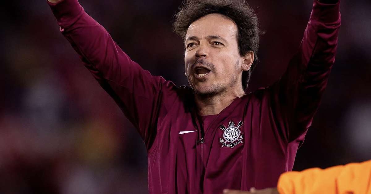 Fernando Diniz Estabelece Novo Marco na História da Copa Libertadores