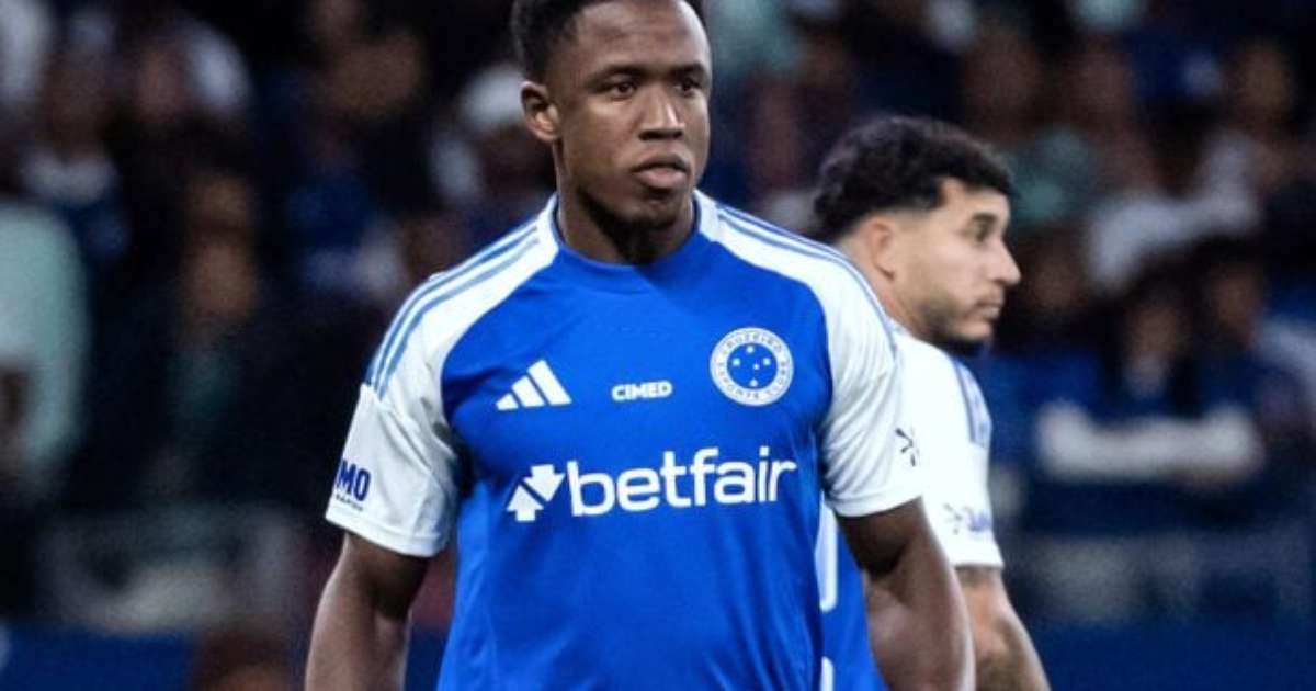 Luís Sinisterra brilha e marca primeiro gol pelo Cruzeiro em vitória crucial sobre a Chapecoense