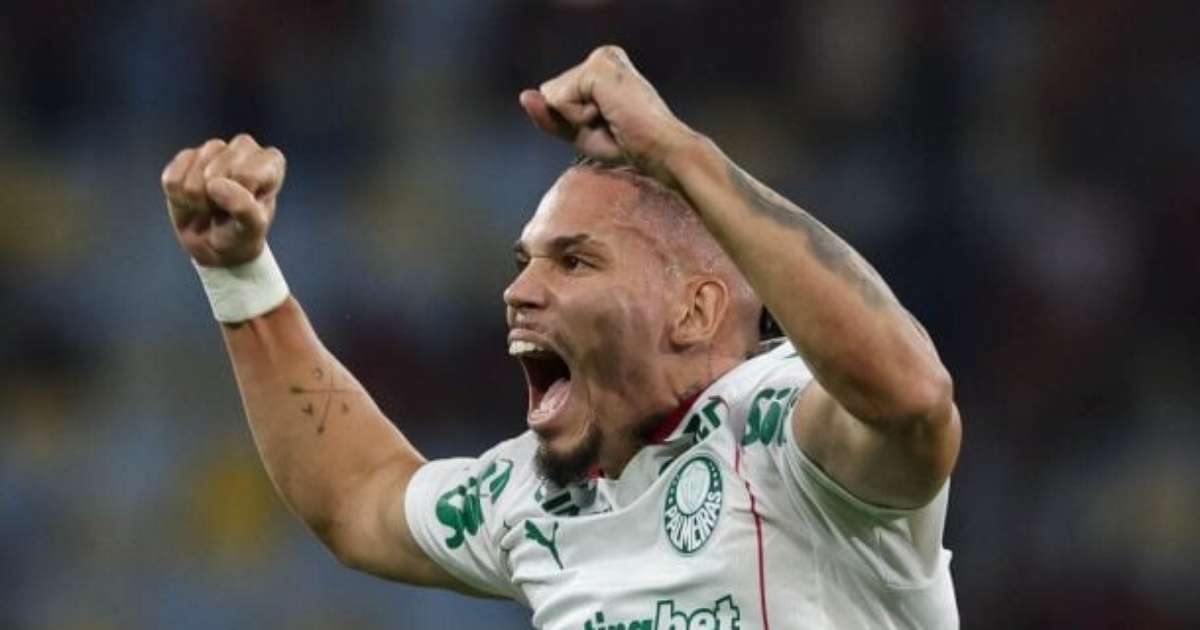 Paulinho reencontra o caminho das redes pelo Palmeiras após longo jejum