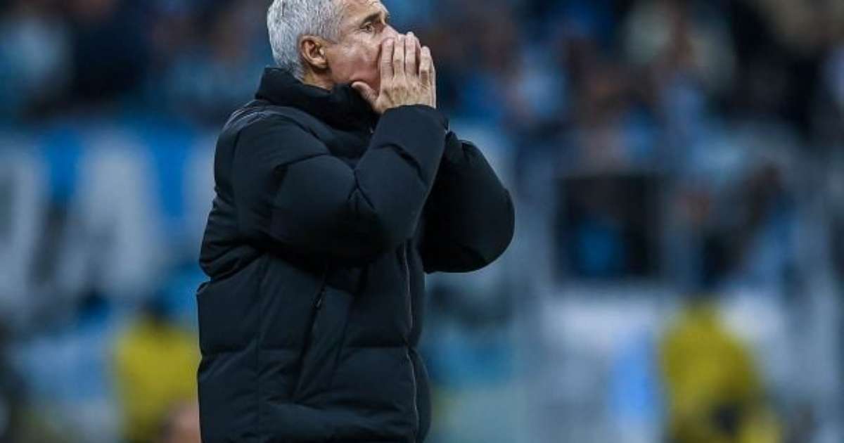 Em coletiva, Luis Castro admite: desempenho irregular do Grêmio compromete a busca pela liderança