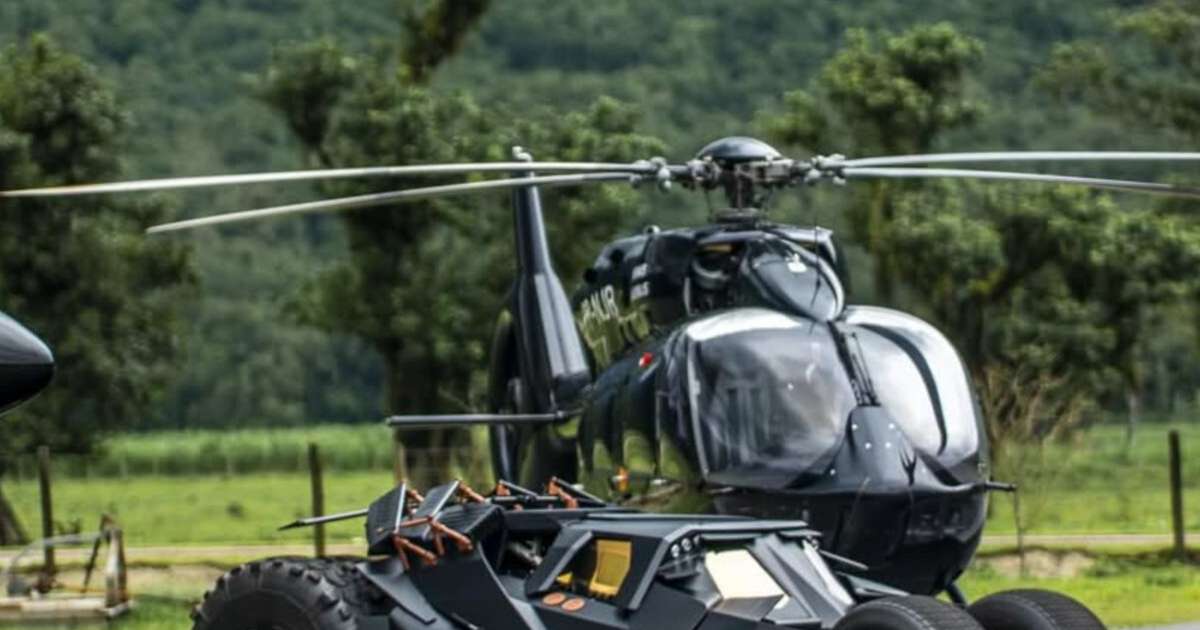 O batmóvel de R$ 8 milhões: os detalhes da réplica do carro do Batman que Neymar tem em sua mansão