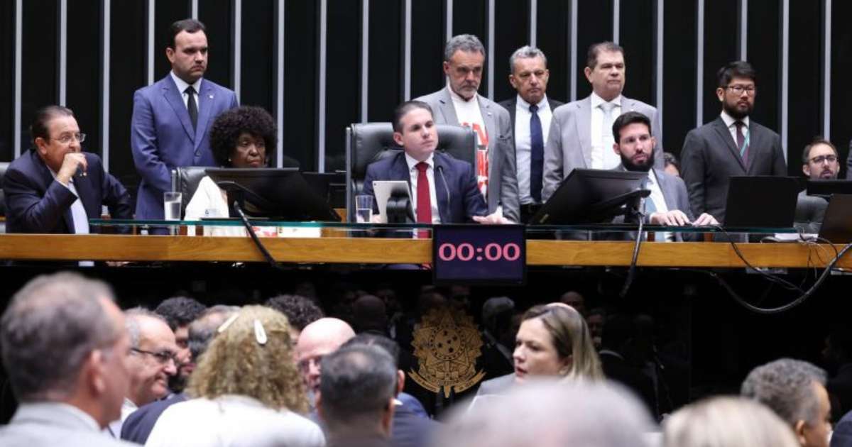 Câmara aprova fim da escala 6x1: entenda todas as mudanças na jornada ...