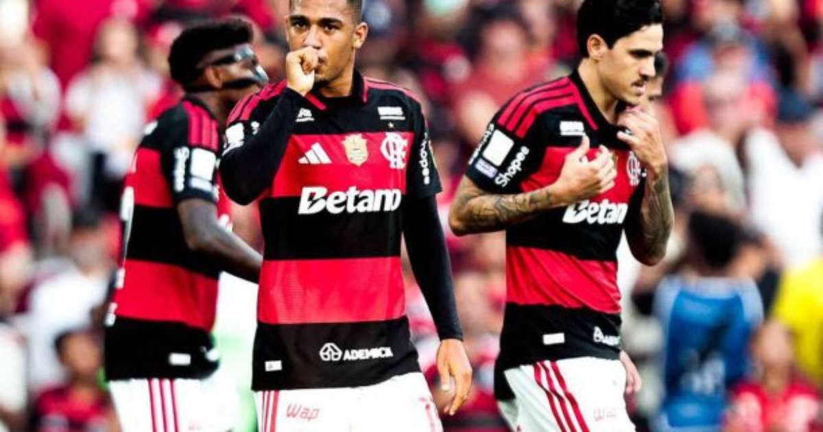 Flamengo Brilha em Grande Estilo e Derrota Coritiba com Show de Samuel Lino