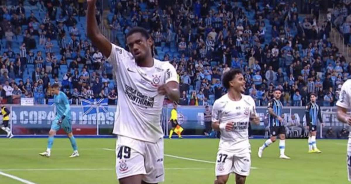 André brilha em grande atuação e Corinthians supera Grêmio de virada no Sul