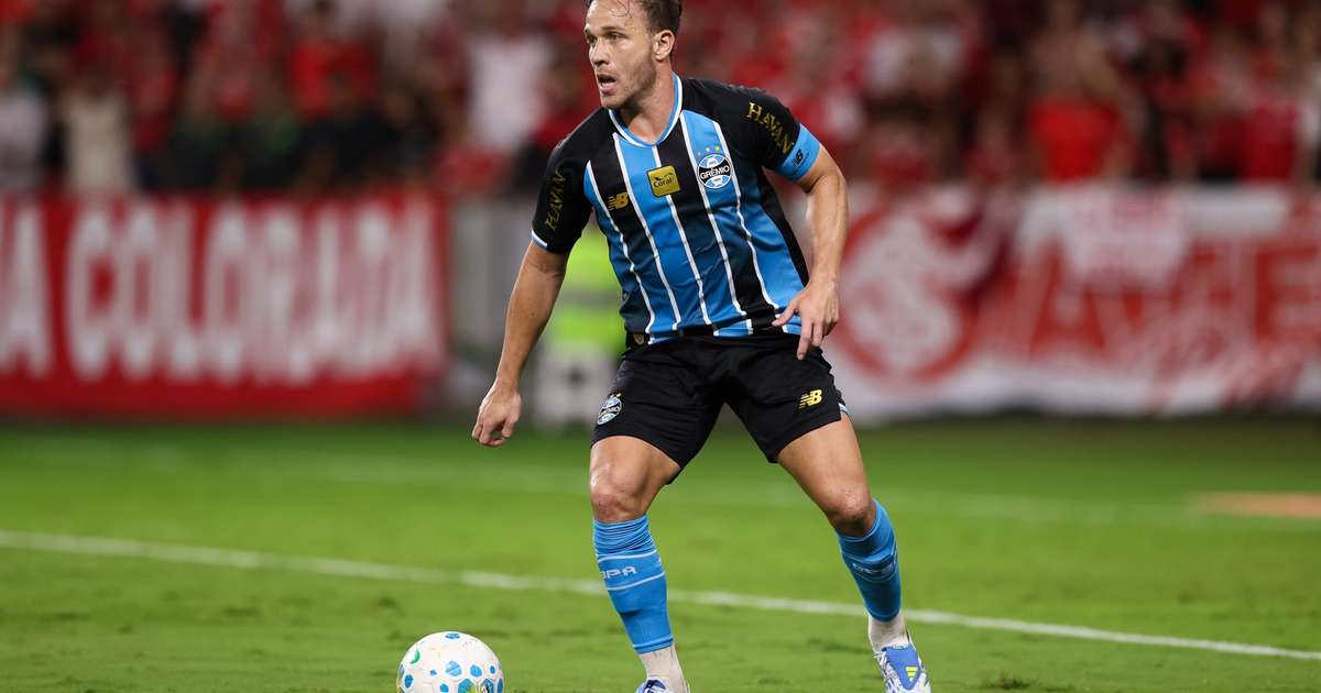 Arthur Melo, ídolo do Grêmio, vê futuro incerto com propostas que ameaçam a estrutura defensiva do clube