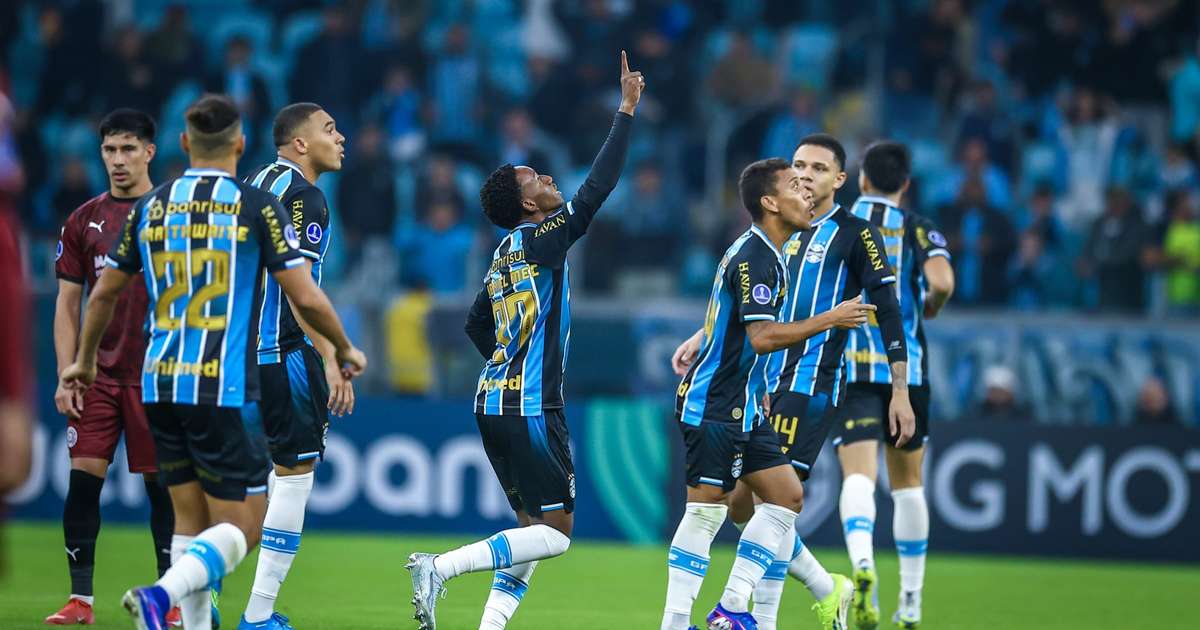 Desfalque de Carlos Vinícius obriga Grêmio a reavaliar estratégia antes dos playoffs da Sul-Americana