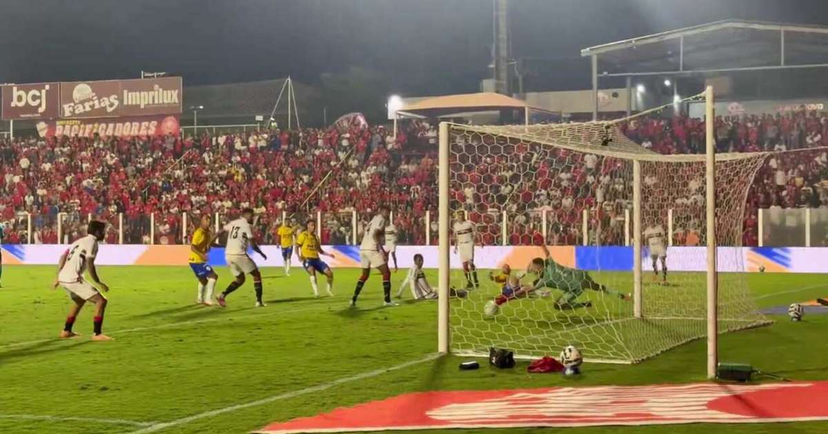 Vila Nova vence o Botafogo-SP e assume a liderança provisória da Série B