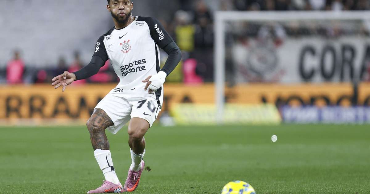 Martínez critica gestão de Dorival e expressa vontade de retornar ao Corinthians