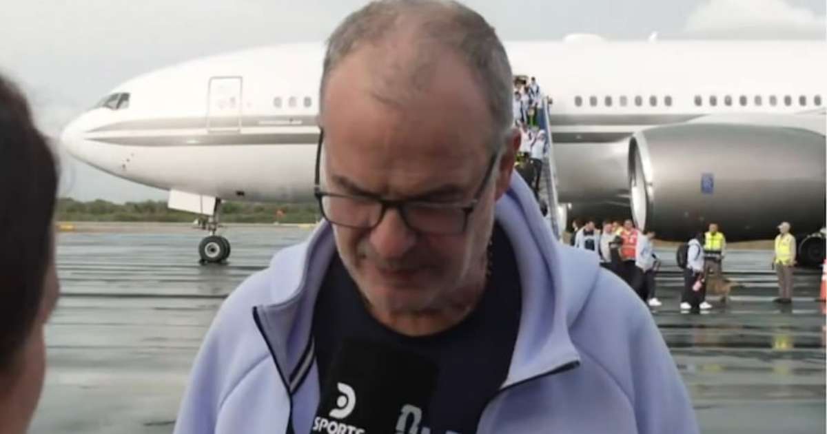 Bielsa é monossilábico na chegada do Uruguai para a Copa do Mundo e vídeo de entrevista viraliza