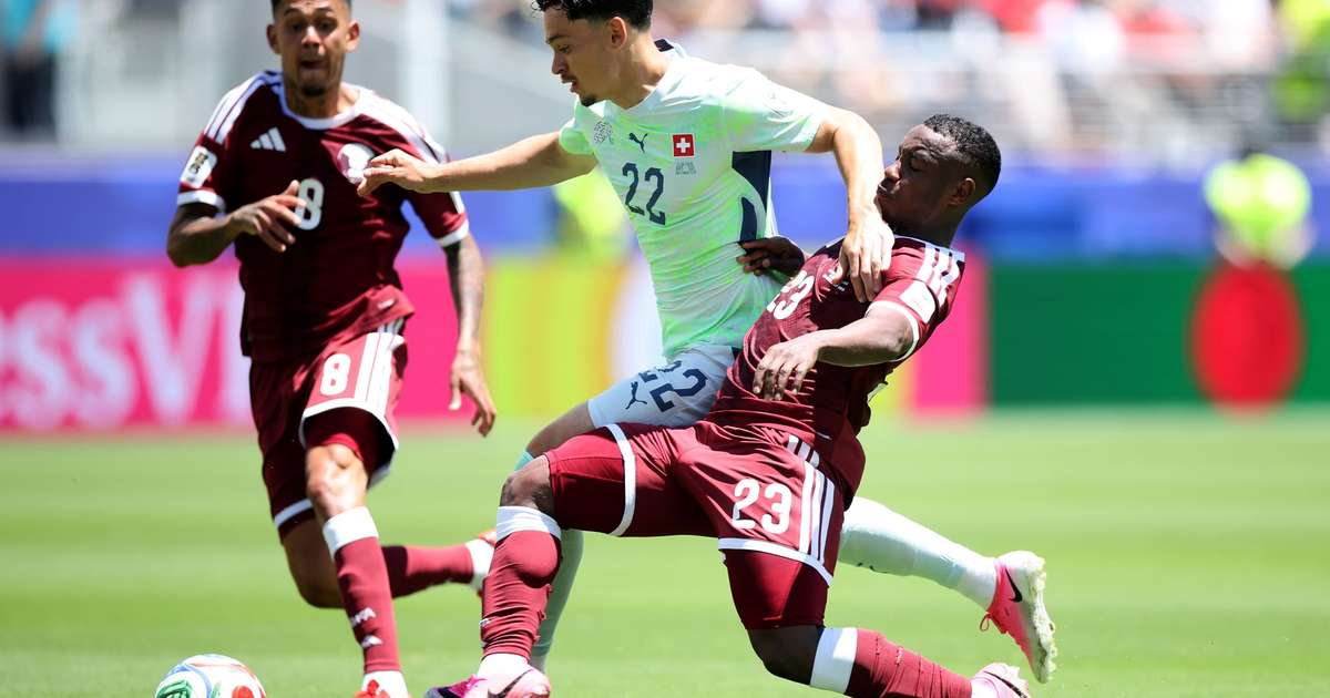 Suíça domina partida, mas cede empate no fim de jogo diante do Catar em estreia na Copa do Mundo