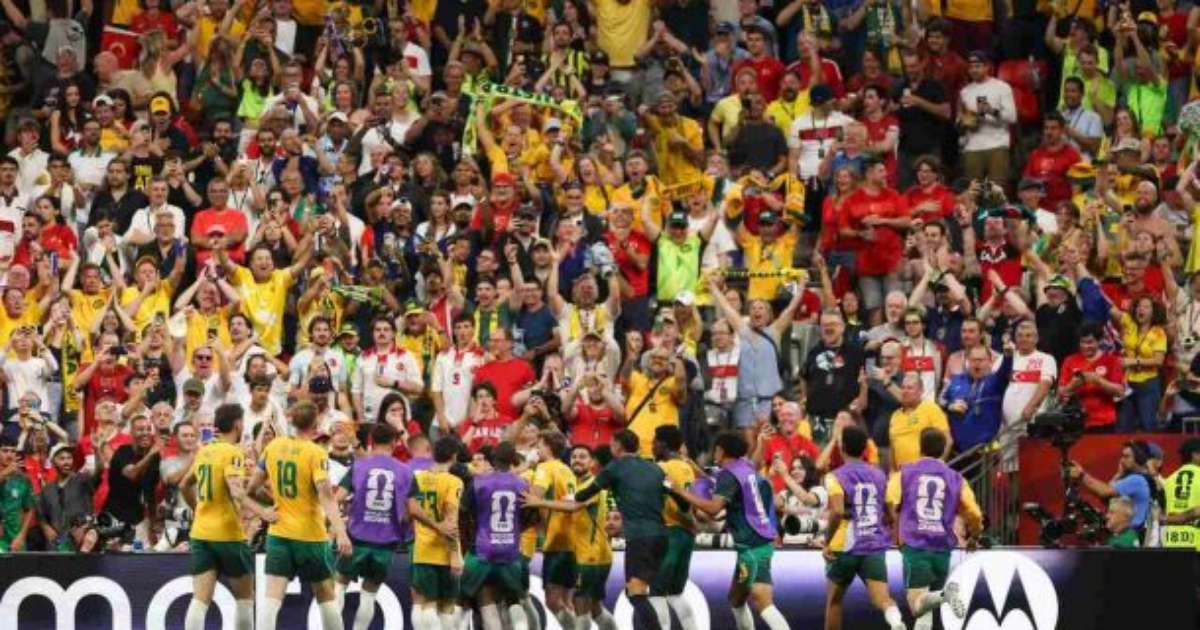 Com show de seu goleiro, a Austrália surpreende a Turquia