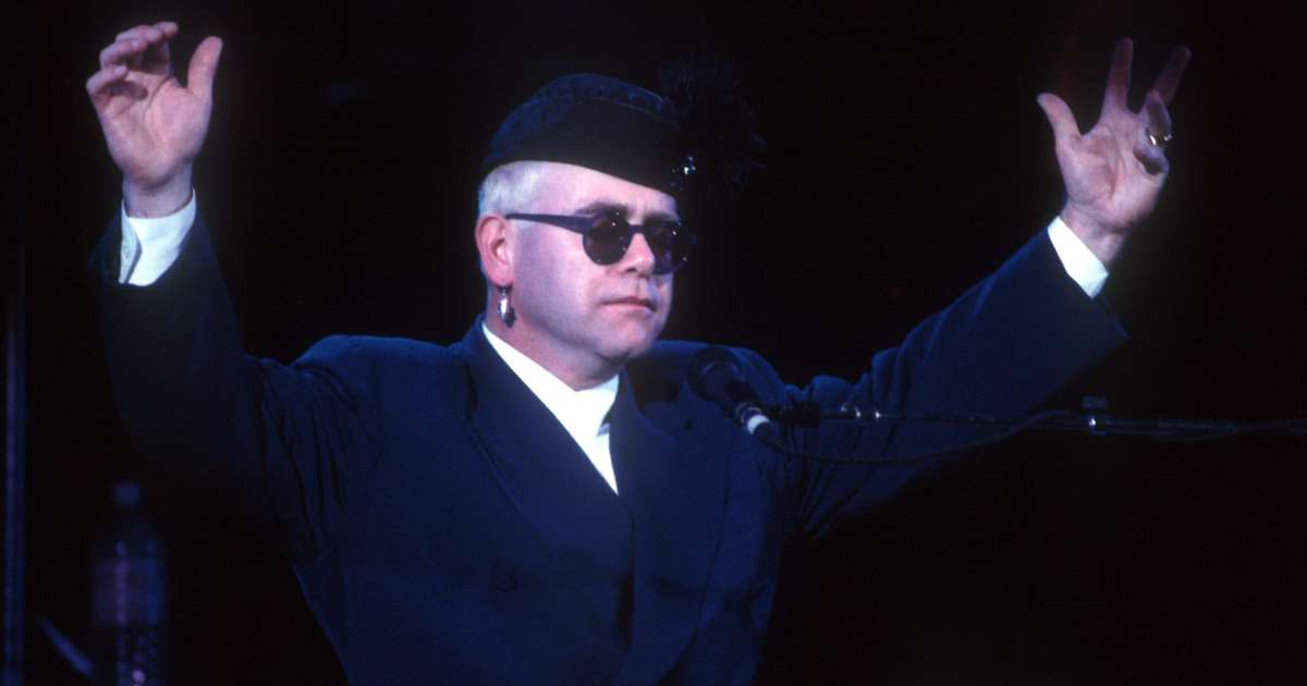 O melhor álbum da história, segundo Elton John: 'Sempre fico em êxtase quando ouço'