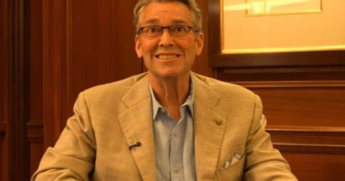 Peter Grieve reabre portas e agita bastidores do Atlético