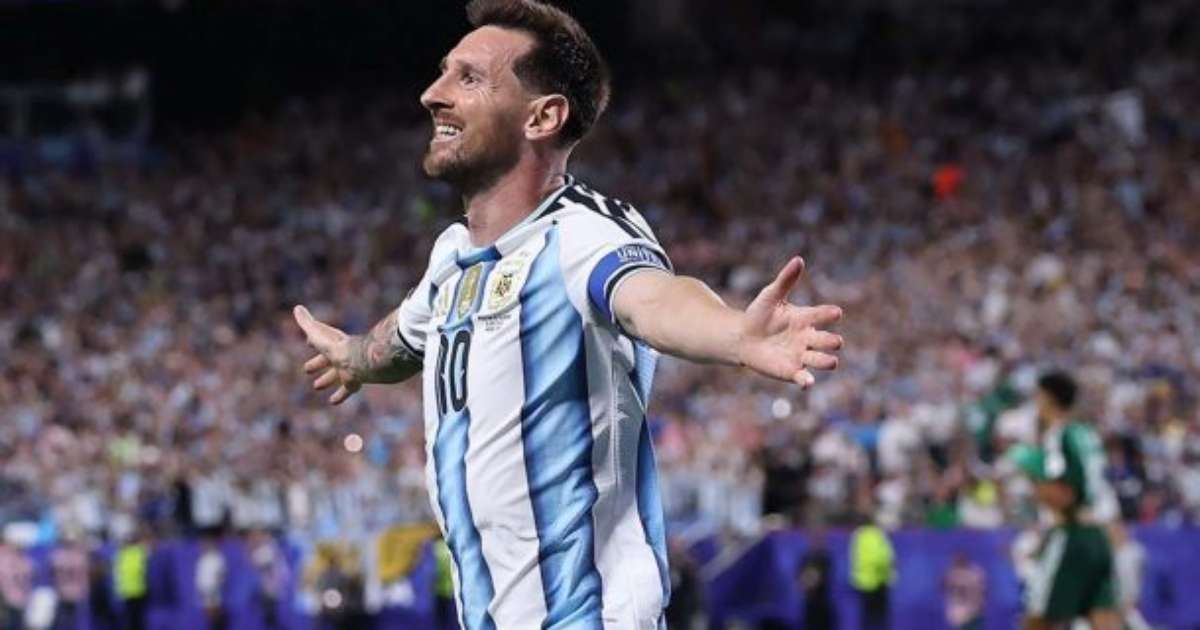 Messi ignora recorde e exalta Ronaldo Fenômeno: "Um dos maiores"