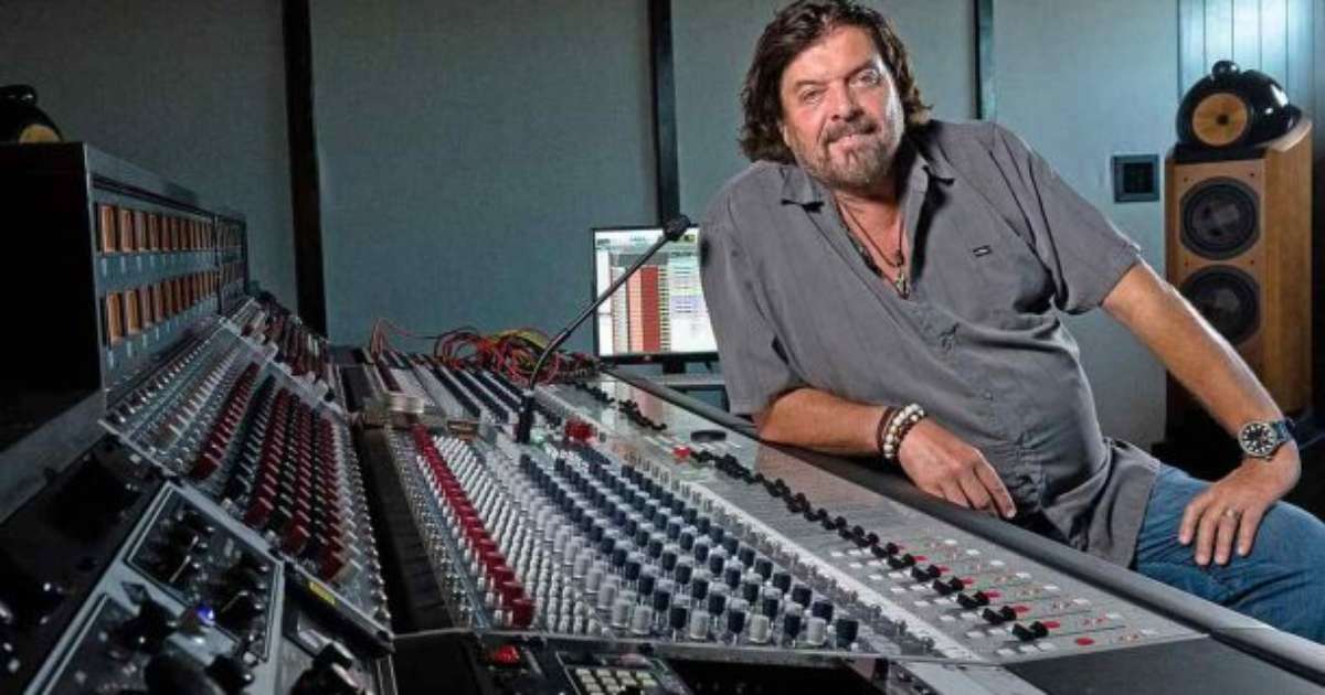 Conheça a história da música que embala os times na Copa e que quase não foi lançada