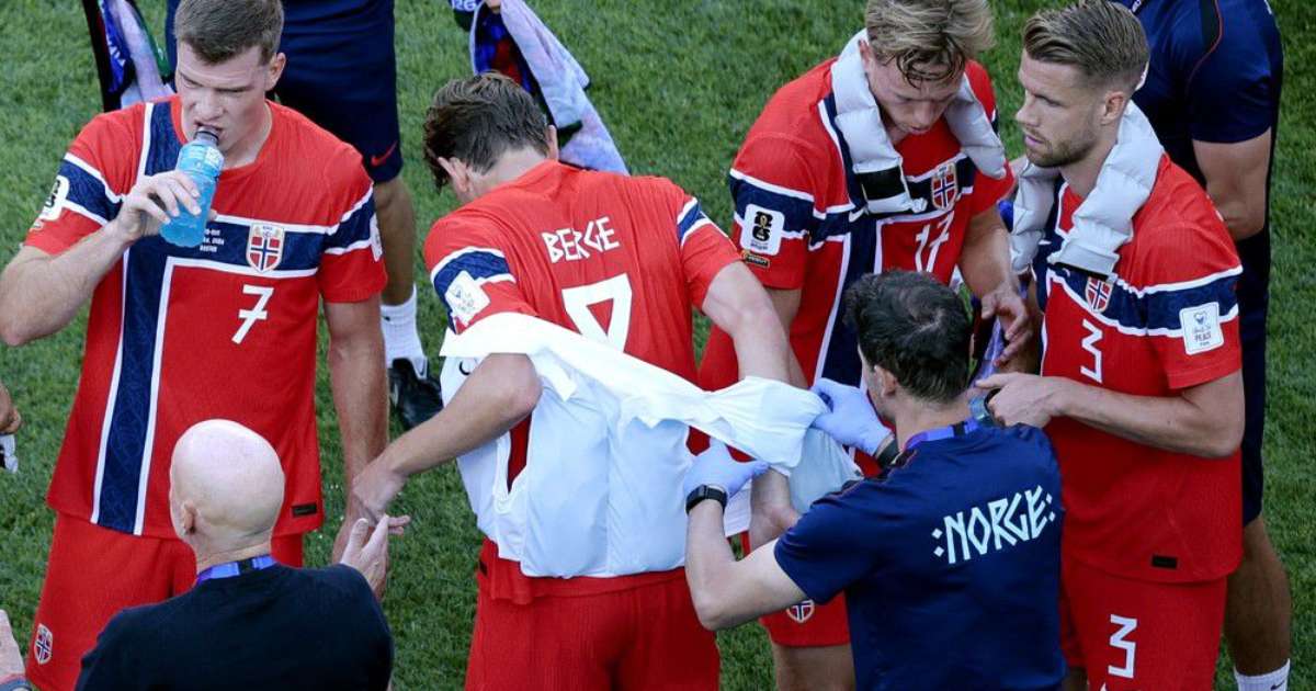 Gargarejo de carboidrato: cuspir isotônico no gramado ajuda na recuperação da energia dos jogadores 